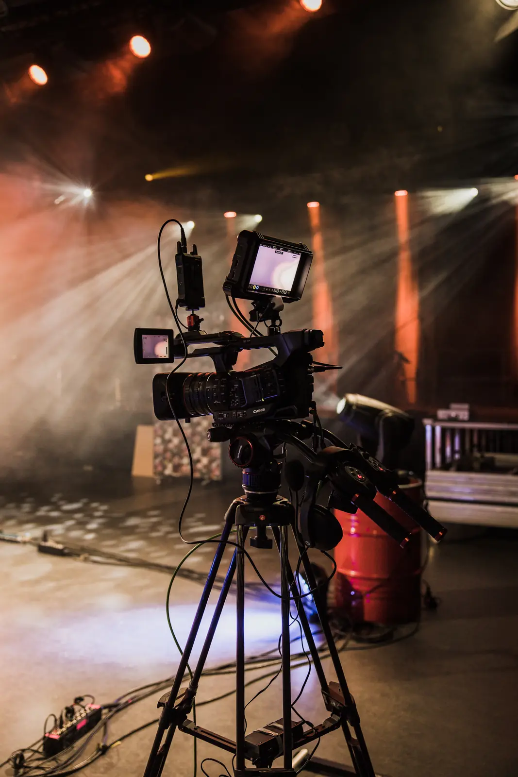 Broadcastkamera bei einer professionellen Liveproduktion von Studio4x
